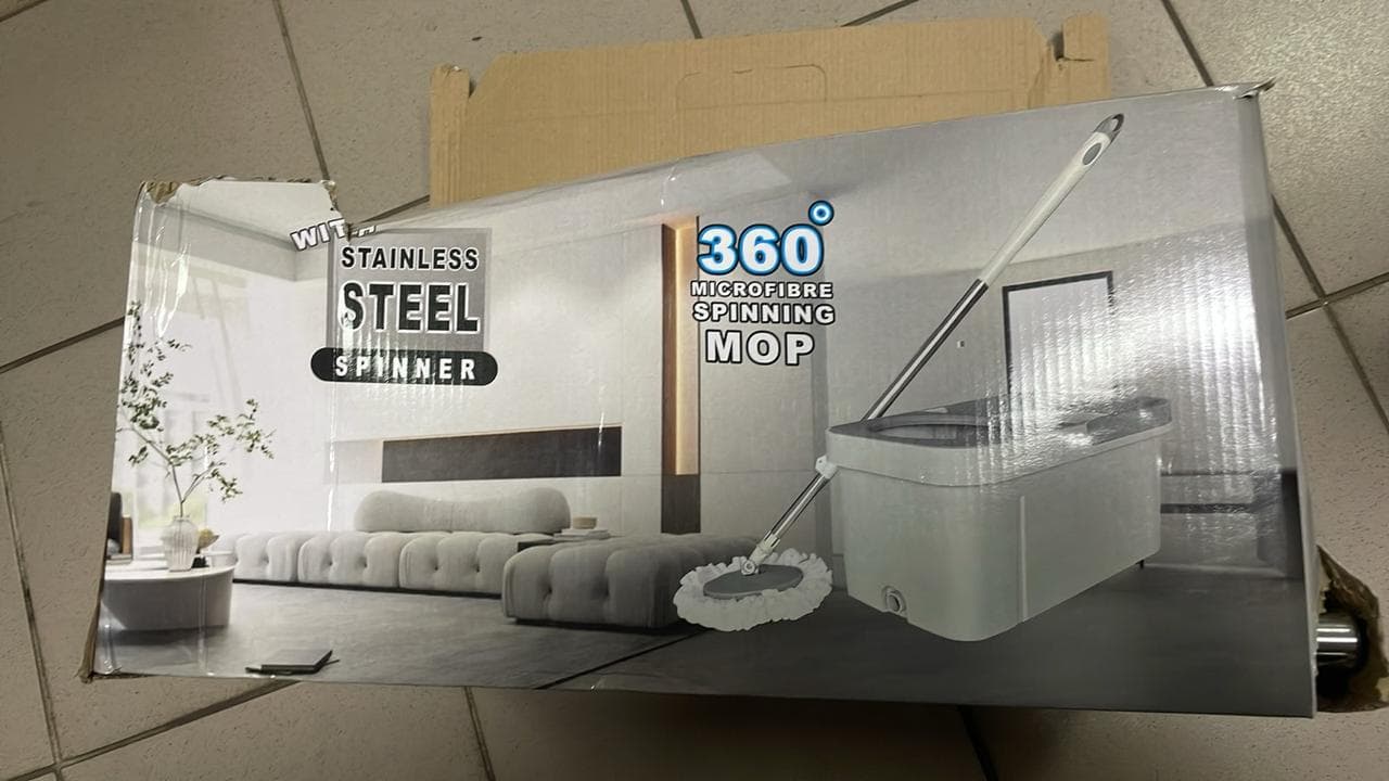 CLEARANCE! Self-Wringing Mop with 10L Bucket + 2 Attachments, Gray (Poor packaging 3401)