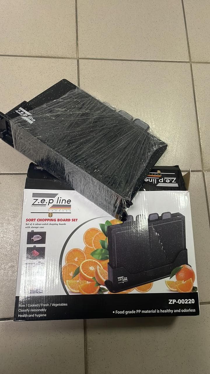 CLEARANCE! Zepline ZP-00220 Cutting Board Set, Black (Poor packaging, stand damage 3450)