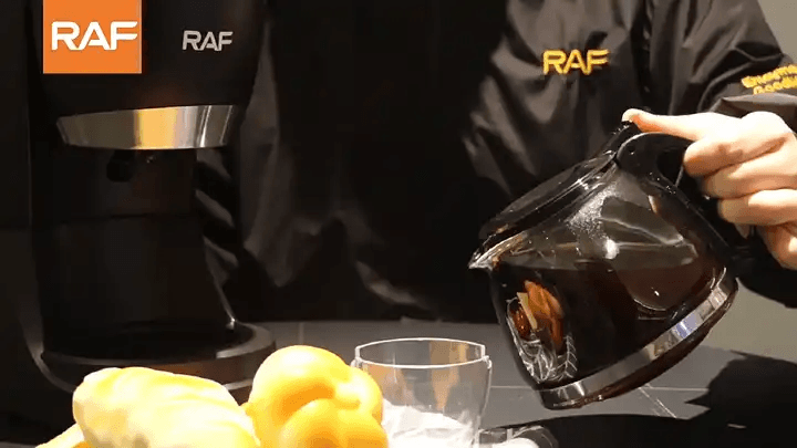 Кавоварка крапельна RAF R112
