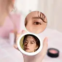 Фото 3 — Кишенькове кругле дзеркало для макіяжу з LED підсвічуванням Pocket Mirror USB