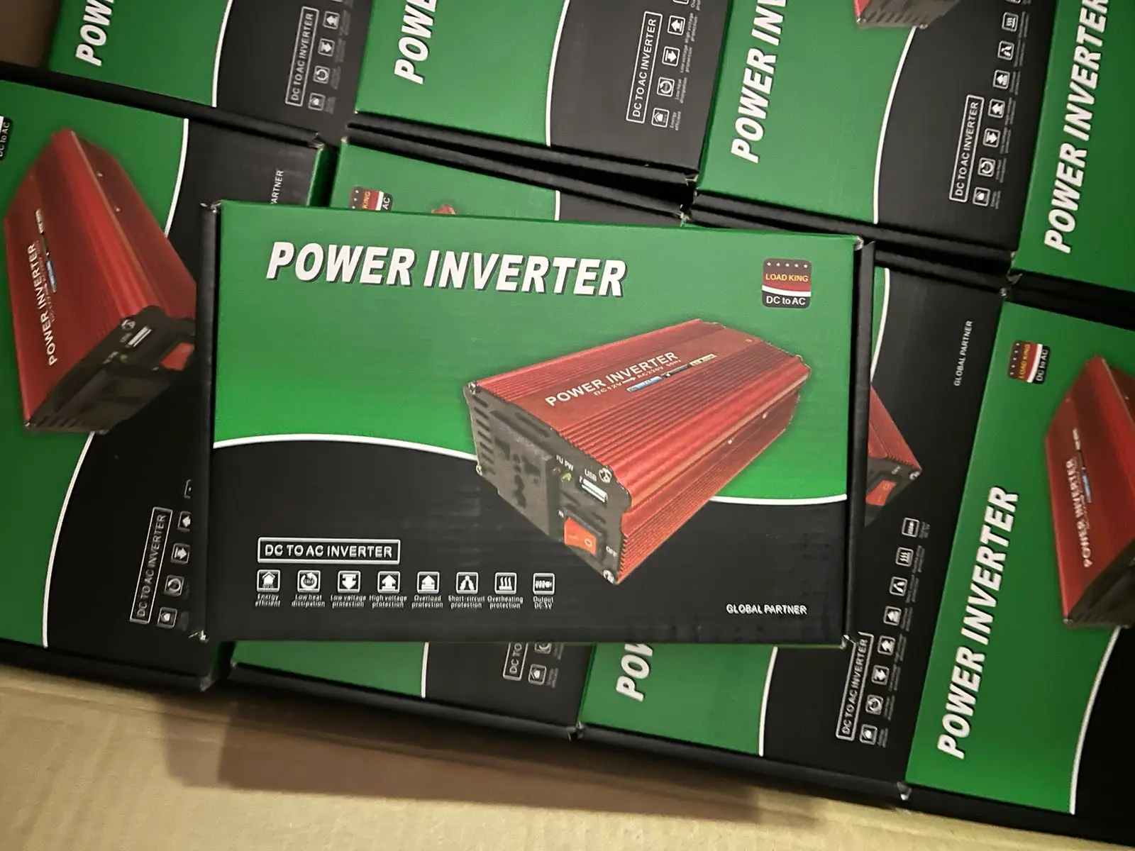 Преобразователь напряжения 12V-220V, автомобильный инвертор 1000W (рабочая 660W) UN-3054