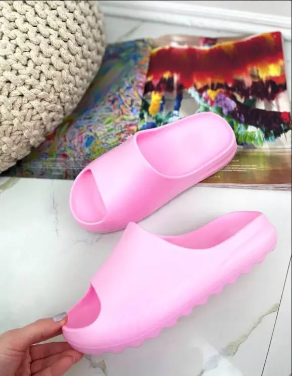 Тапки женские Adidas Yeezy Slide Bone White, розовые, размер 41