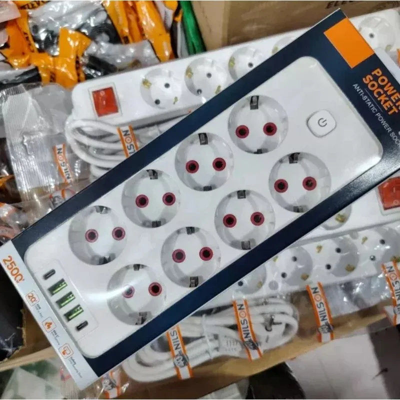 Подовжувач-переноска з 8 розетками та 3 USB-портами 2500W, 3 м
