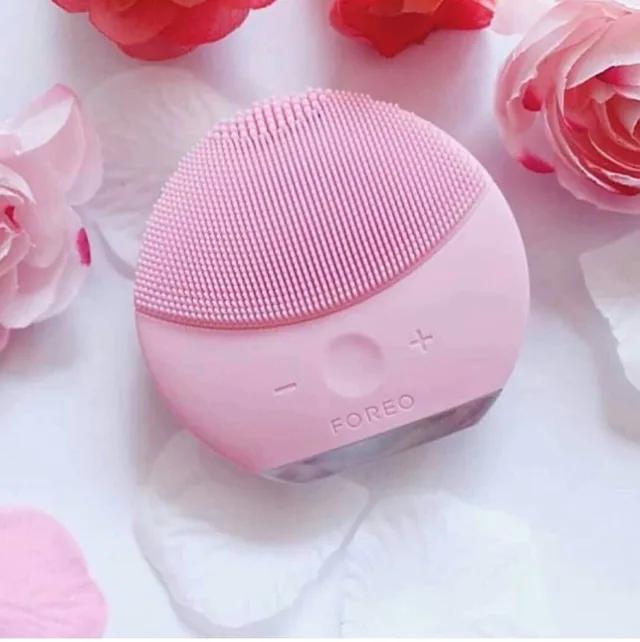 Електрична силіконова щітка-масажер для обличчя FOREO LUNA mini 2