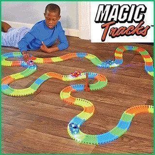 Гоночна трасса Magic Tracks, що світиться, 220 деталей