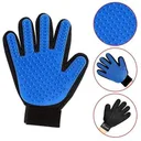 Фото 5 — Рукавичка для вичісування шерсті True Touch Pet Glove