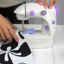 Фото 6 — Швейная мини машинка 4 в 1 Mini Sewing Machine SM201
