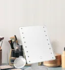 Фото 6 — Настільне дзеркало для макіяжу з підсвіткою Large 16LED Mirror 5308, 21.5х17 см, біле