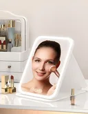Фото 3 — Дзеркало для макіяжу Lighted makeup mirror з LED підсвіткою