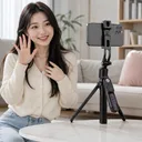 Photo 4 — Tripod Q625 with AI face auto-tracking, 360° rotation